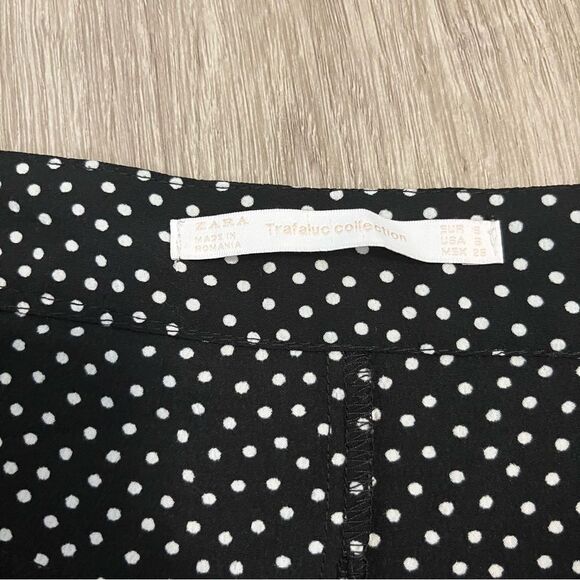 Women's Zara Black & White Polka Dot Print Ruffle Shorts - Picture 4 of 8
